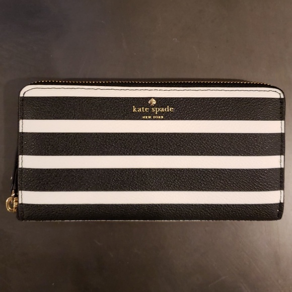 Kate Spade Wallet - Picture 1 of 6